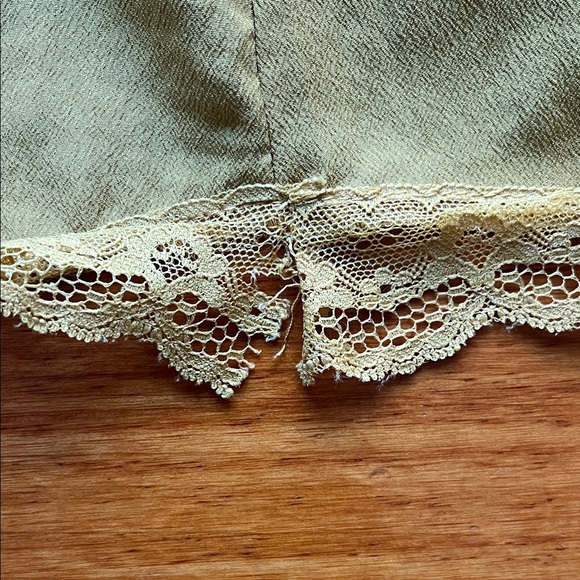 Lush Lace Blouse - Picture 9 of 9